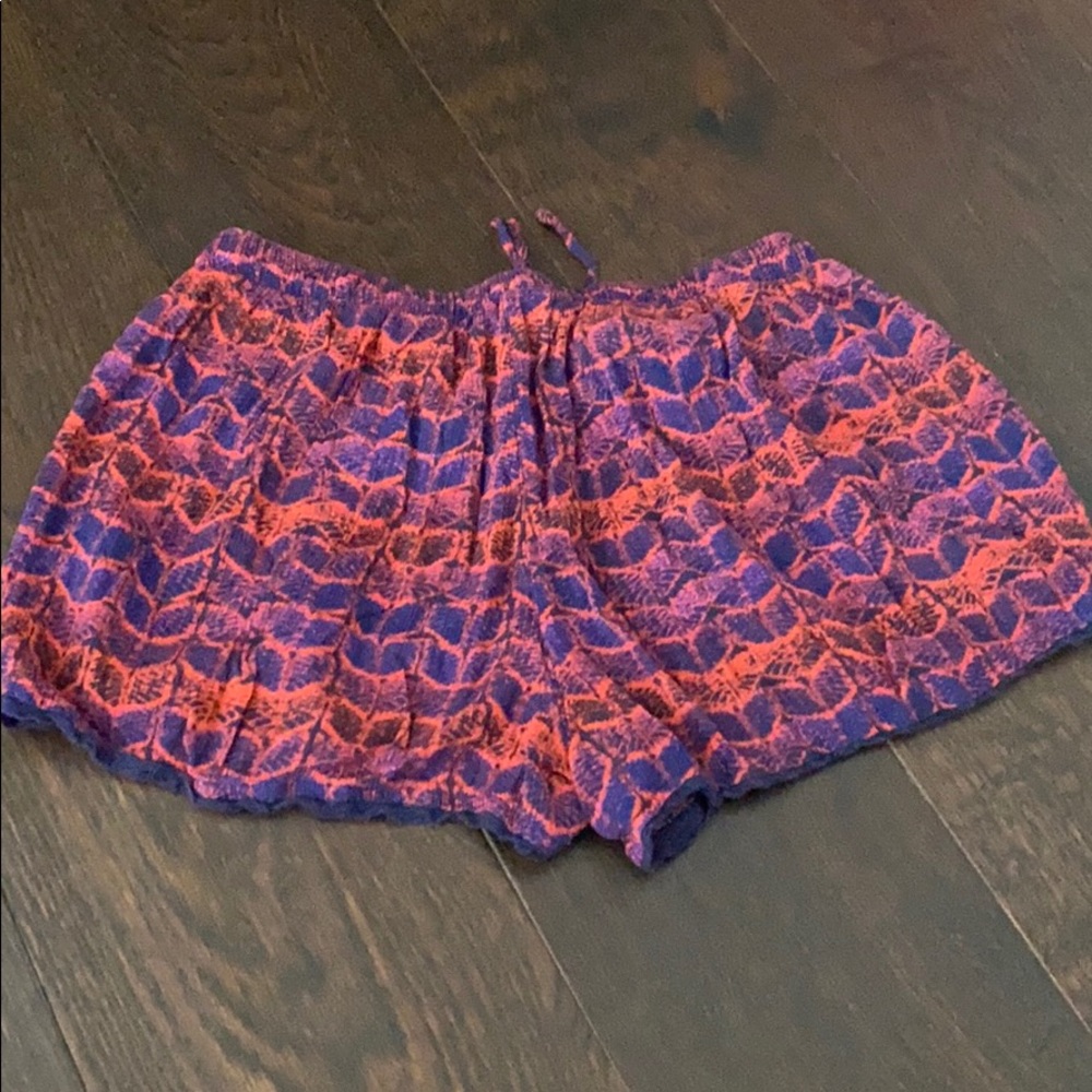 Patterned shorts - Picture 2 of 2